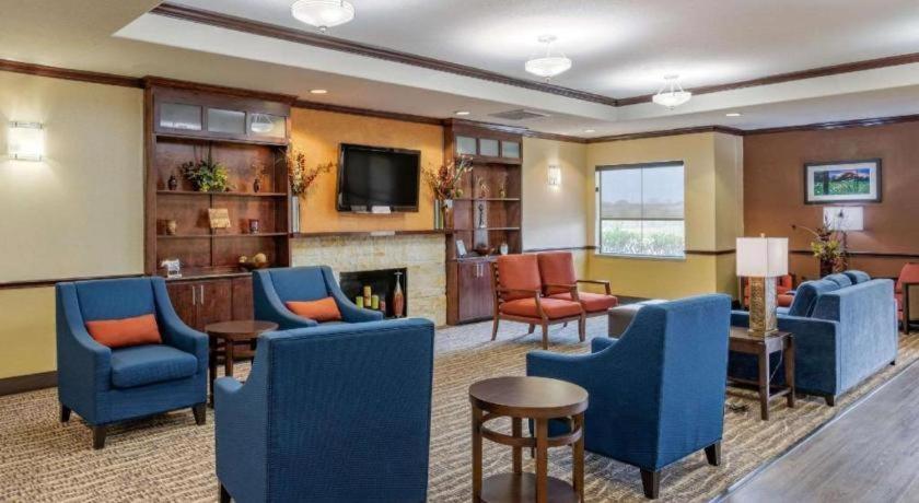 Comfort Inn & Suites Navasota Exteriör bild